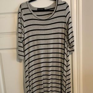 Grey with Black stripe maxi L